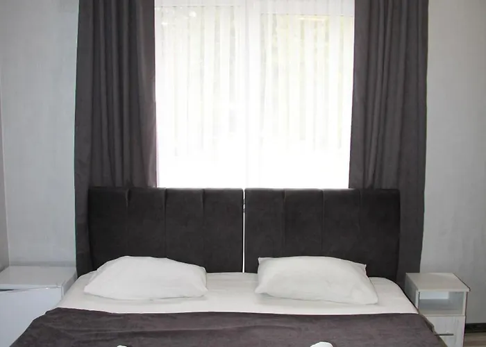 Nachiku Hotel *